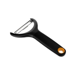 Fiskars Functional Form Hedelmä- ja vihanneskuorija