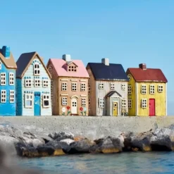 IB Laursen talolyhty Nyhavn keltainen ovi