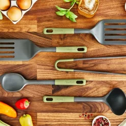 Tefal paistolasta leikkuureunalla Essential 2in1