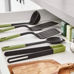 Tefal paistolasta leikkuureunalla Essential 2in1